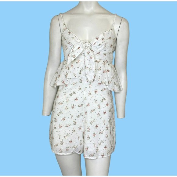 Fanco Floral Tie Front Ruffle Romper White Size Medium NWT - Picture 2 of 3